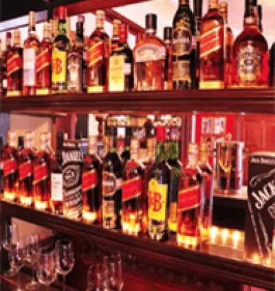 Best Bars & Pubs in Amritsar | Top Restaurants & Bars in Amritsar | Rooftop Bar in Amritsar