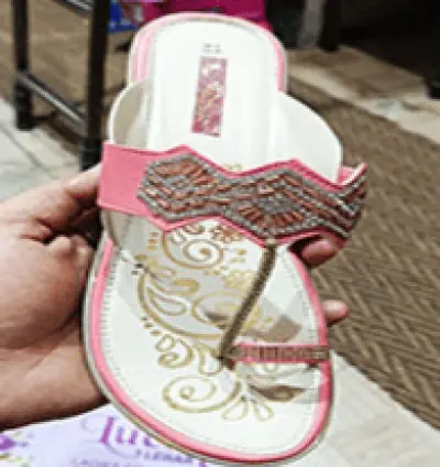 Angutha Fancy Chappal | Angutha Chappal | Ladies Chappal  in Dera Baba Nanak